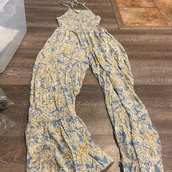 2for$24 ILLA ILLA Women's Jamie Halter Jumpsuit in Multicolor - Picture 3 of 6